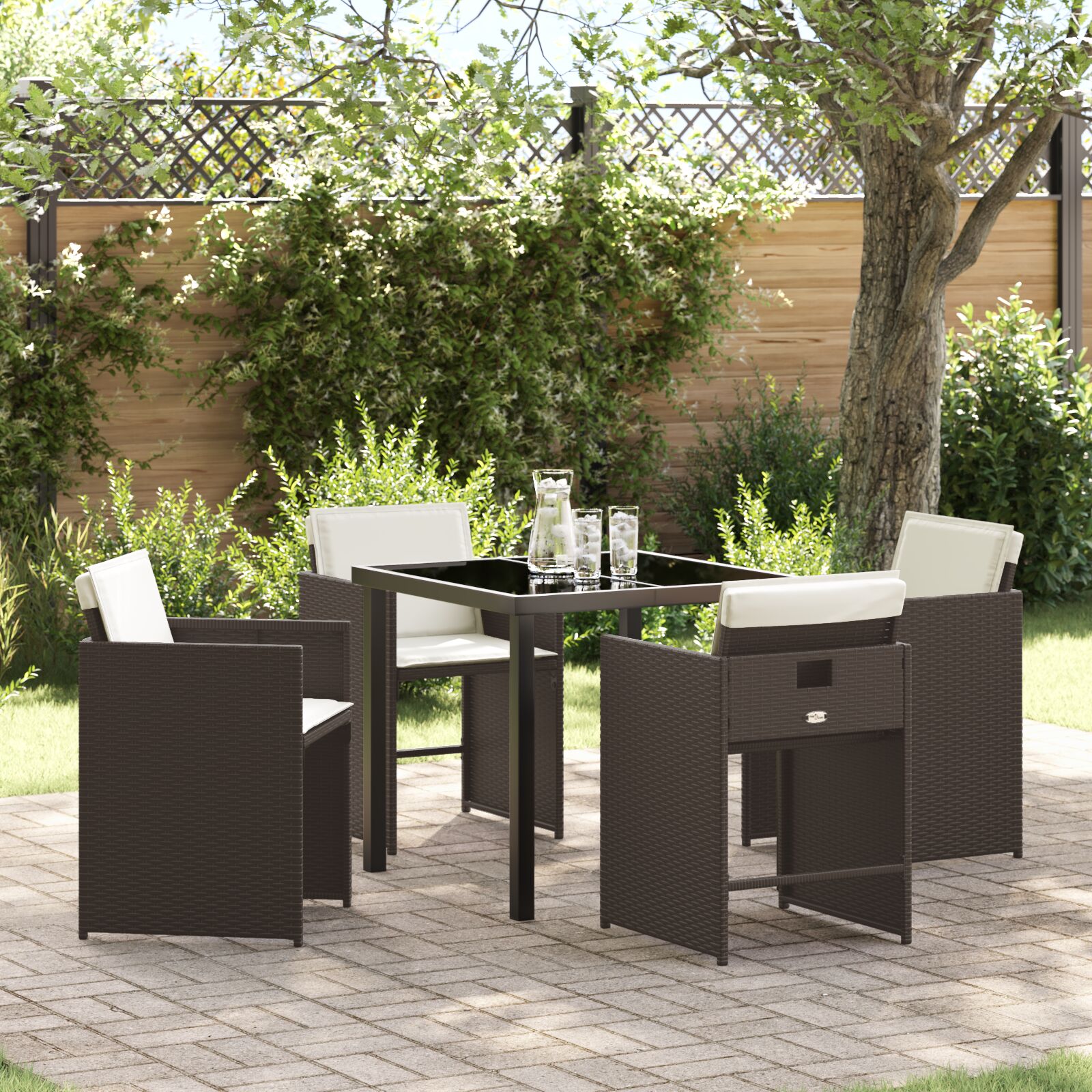 5-teiliges Garten-Esszimmermöbel-Set mit Kissen in Braun aus Poly-Rattan 5-teiliges Garten-Esszimmermöbel-Set mit Kissen in Braun aus Poly-Rattan